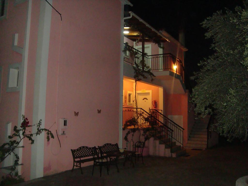 Elpida Studio Τραπεζάκι Εξωτερικό φωτογραφία